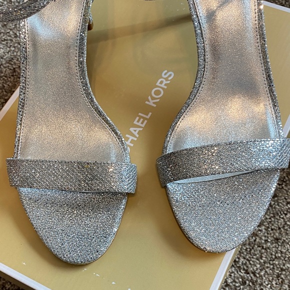 Michael Kors Ava Mid Sandal Glittering Mesh Silver Heels 8.5 - Picture 5 of 7